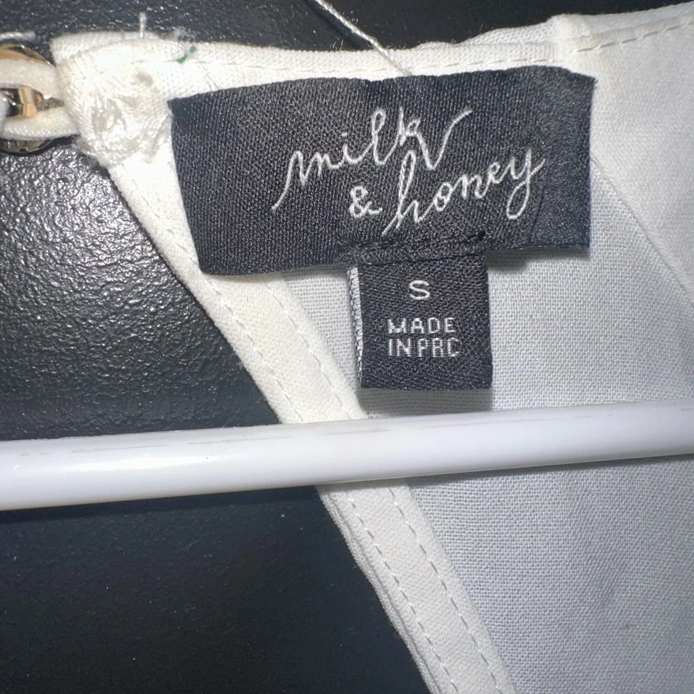 White Ruffled Top - Picture 3 of 3